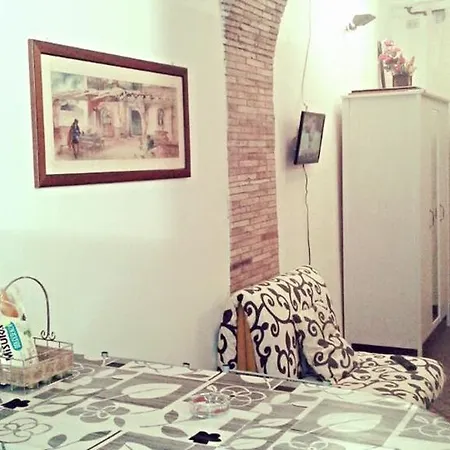 Castel San'angelo Studio Apartment *
